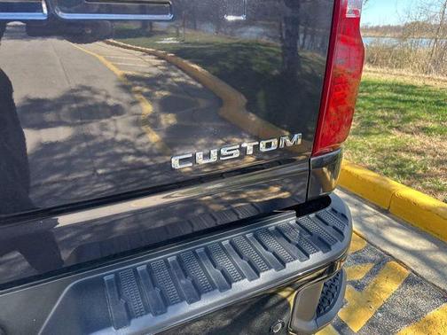 2024 Chevrolet Silverado 2500 Custom