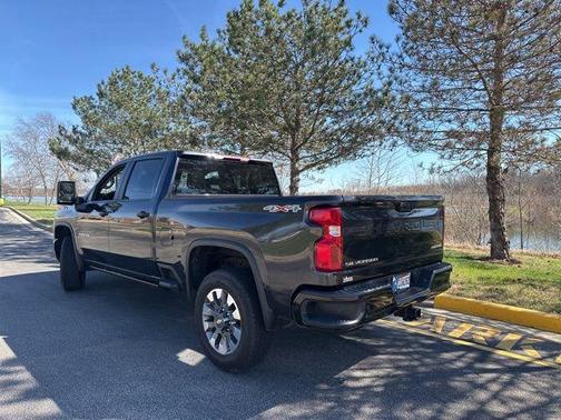 2024 Chevrolet Silverado 2500 Custom