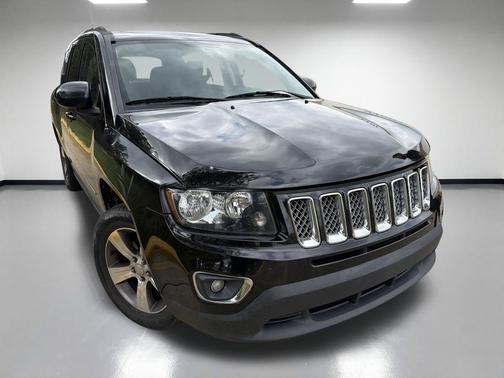 Black Clearcoat 2017 Jeep Compass Latitude