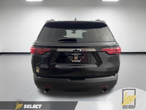 Mosaic Black Metallic 2023 Chevrolet Traverse RS