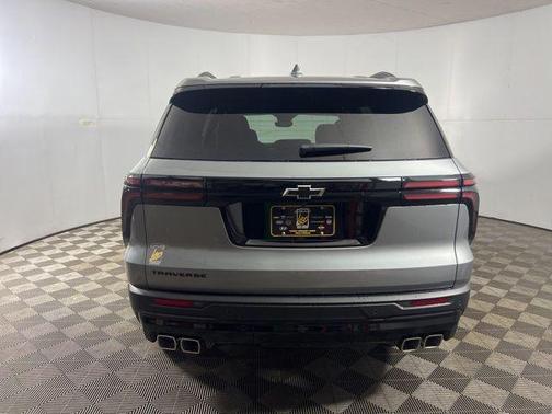 Sterling Gray Metallic 2026 Chevrolet Traverse LT