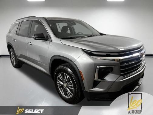 Sterling Gray Metallic 2026 Chevrolet Traverse LT
