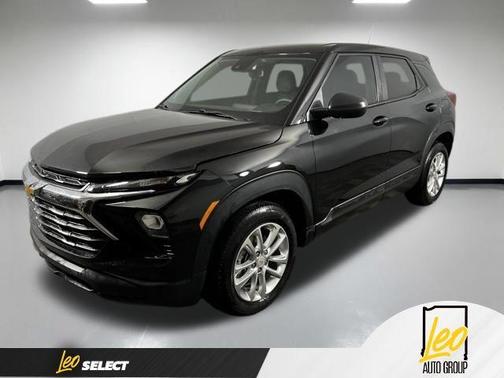 Mosaic Black Metallic 2025 Chevrolet Trailblazer LS