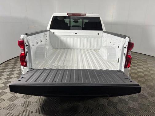 Summit White 2026 Chevrolet Silverado 1500 LT