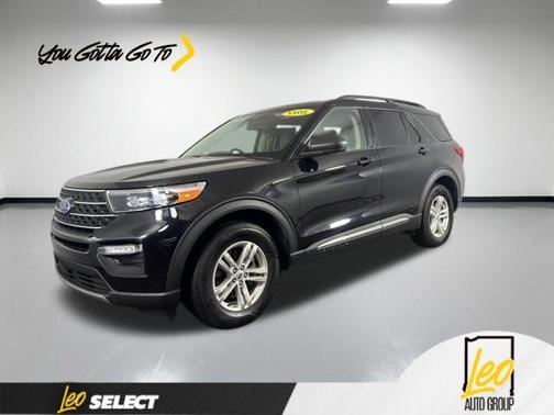 Black Metallic 2022 Ford Explorer XLT