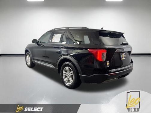 Black Metallic 2022 Ford Explorer XLT