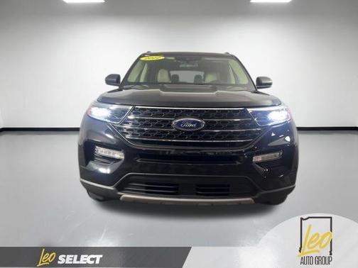 Black Metallic 2022 Ford Explorer XLT
