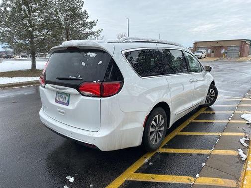 2020 Chrysler Pacifica Touring-L Plus