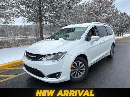 2020 Chrysler Pacifica Touring-L Plus