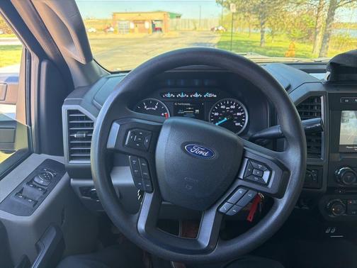 Magnetic 2018 Ford F-450 XL