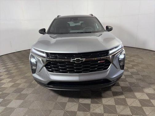 Sterling Gray Metallic 2026 Chevrolet Trax 2RS