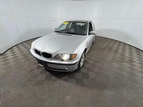 2003 BMW 325 xi