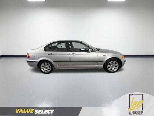 2003 BMW 325 xi