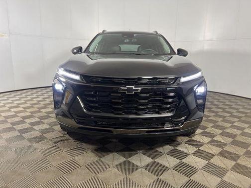 Mosaic Black Metallic 2026 Chevrolet Trax ACTIV