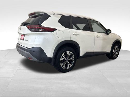 Pearl White Tricoat 2022 Nissan Rogue SV