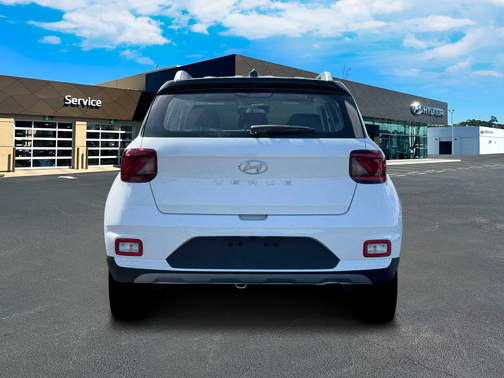 2026 Hyundai VENUE SEL w/Two-Tone Roof