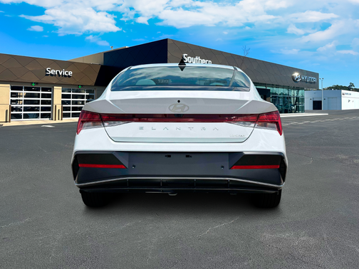 2025 Hyundai ELANTRA Limited
