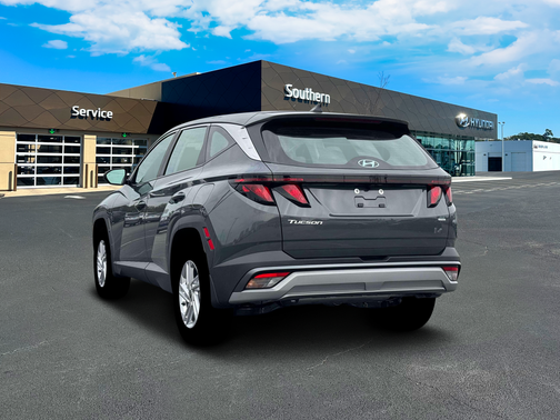 2026 Hyundai TUCSON SE