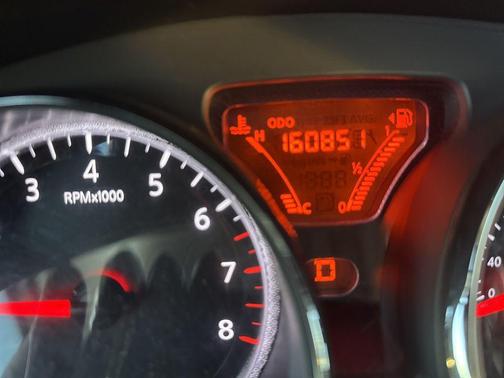 Magnetic Gray 2014 Nissan Versa 1.6 SV