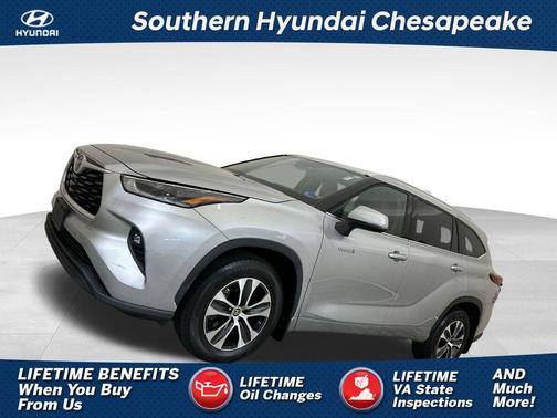Celestial Silver Metallic 2021 Toyota Highlander Hybrid XLE