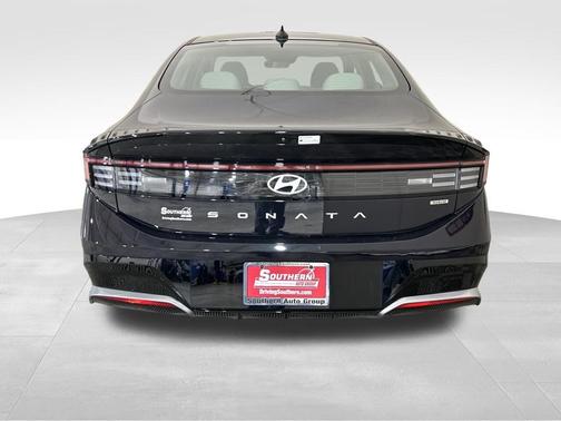 2025 Hyundai SONATA Hybrid SE