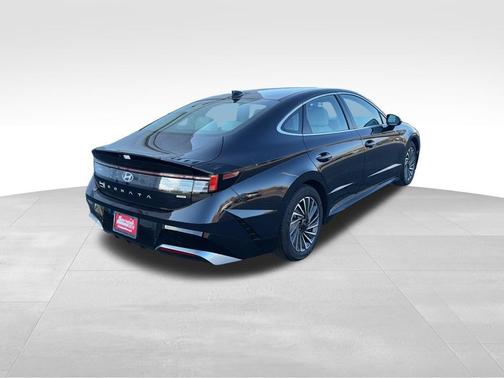 2025 Hyundai SONATA Hybrid SE