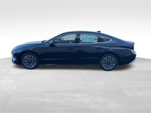 2025 Hyundai SONATA Hybrid SE