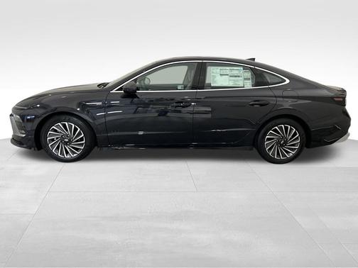 2025 Hyundai SONATA Hybrid SE