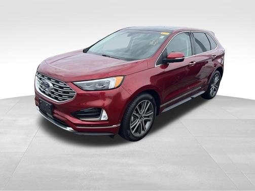 Ruby Red Metallic 2019 Ford Edge Titanium