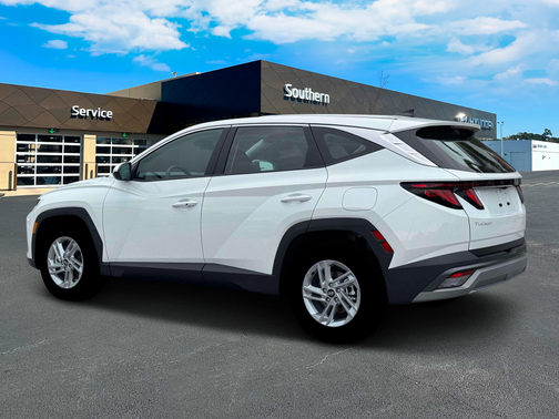 2026 Hyundai TUCSON SE