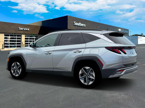 Shimmering Silver 2026 Hyundai TUCSON SEL