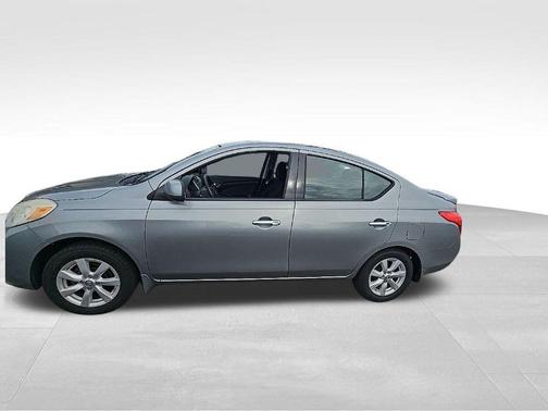 2014 Nissan Versa 1.6 SV