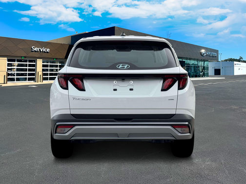2026 Hyundai TUCSON SE