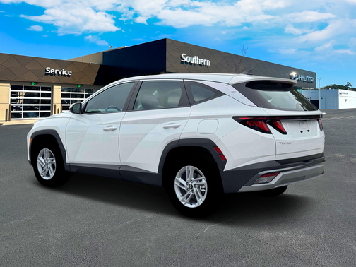 2026 Hyundai TUCSON SE