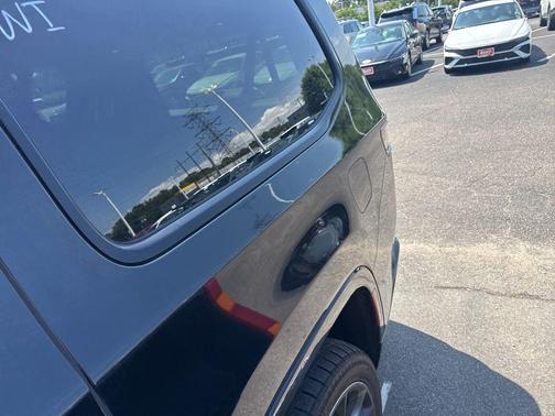 Diamond Black Crystal Pearlcoat 2024 Jeep Grand Wagoneer L Series II 4x4