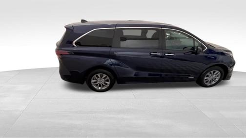 2021 Toyota Sienna XLE 7 Passenger