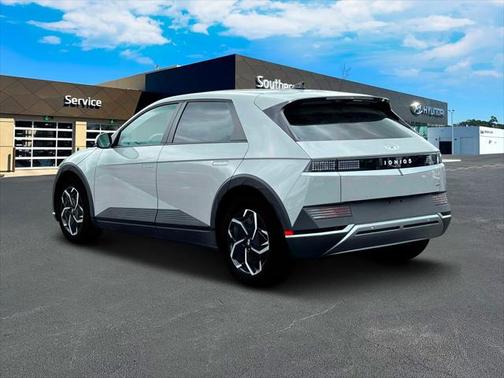 2024 Hyundai IONIQ 5 SE