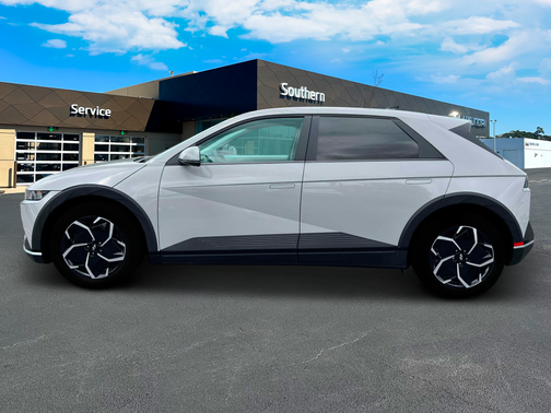 2024 Hyundai IONIQ 5 SE