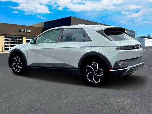 2024 Hyundai IONIQ 5 SE