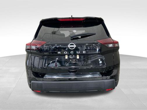 Super Black 2025 Nissan Rogue SV