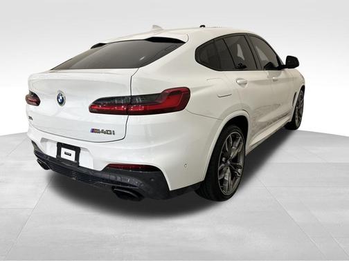 2021 BMW X4 M40i