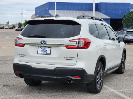 Crystal White Pearl 2023 Subaru Ascent Limited