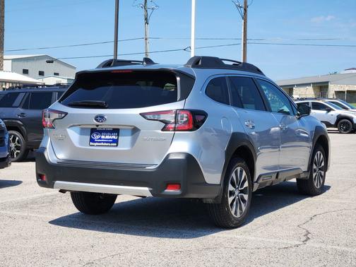 Ice Silver Metallic 2025 Subaru Outback Limited