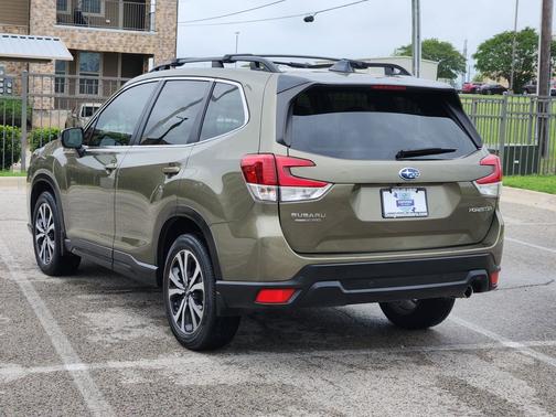 Autumn Green Metallic 2024 Subaru Forester Limited