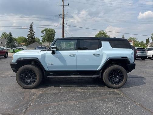 2025 GMC HUMMER EV SUV 2X