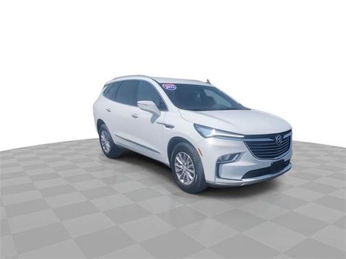 2022 Buick Enclave Essence
