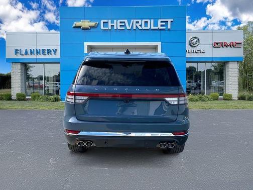 Whisper White 2025 Lincoln Aviator Premiere
