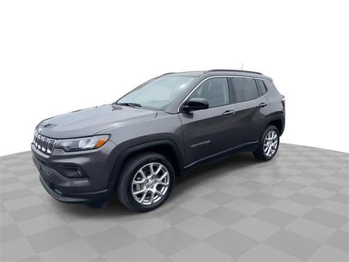 2022 Jeep Compass Latitude Lux