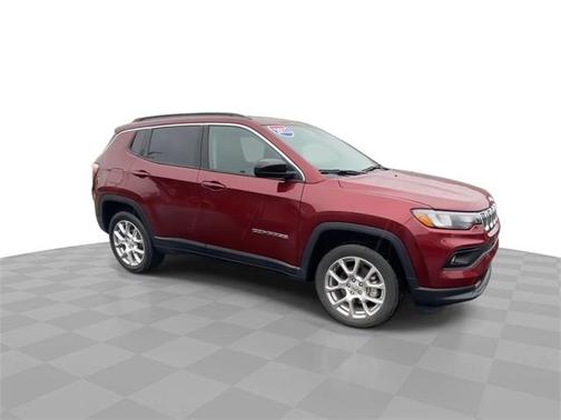 2022 Jeep Compass Latitude Lux