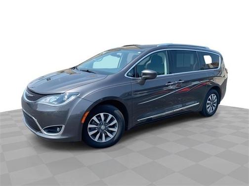 2020 Chrysler Pacifica Touring-L Plus